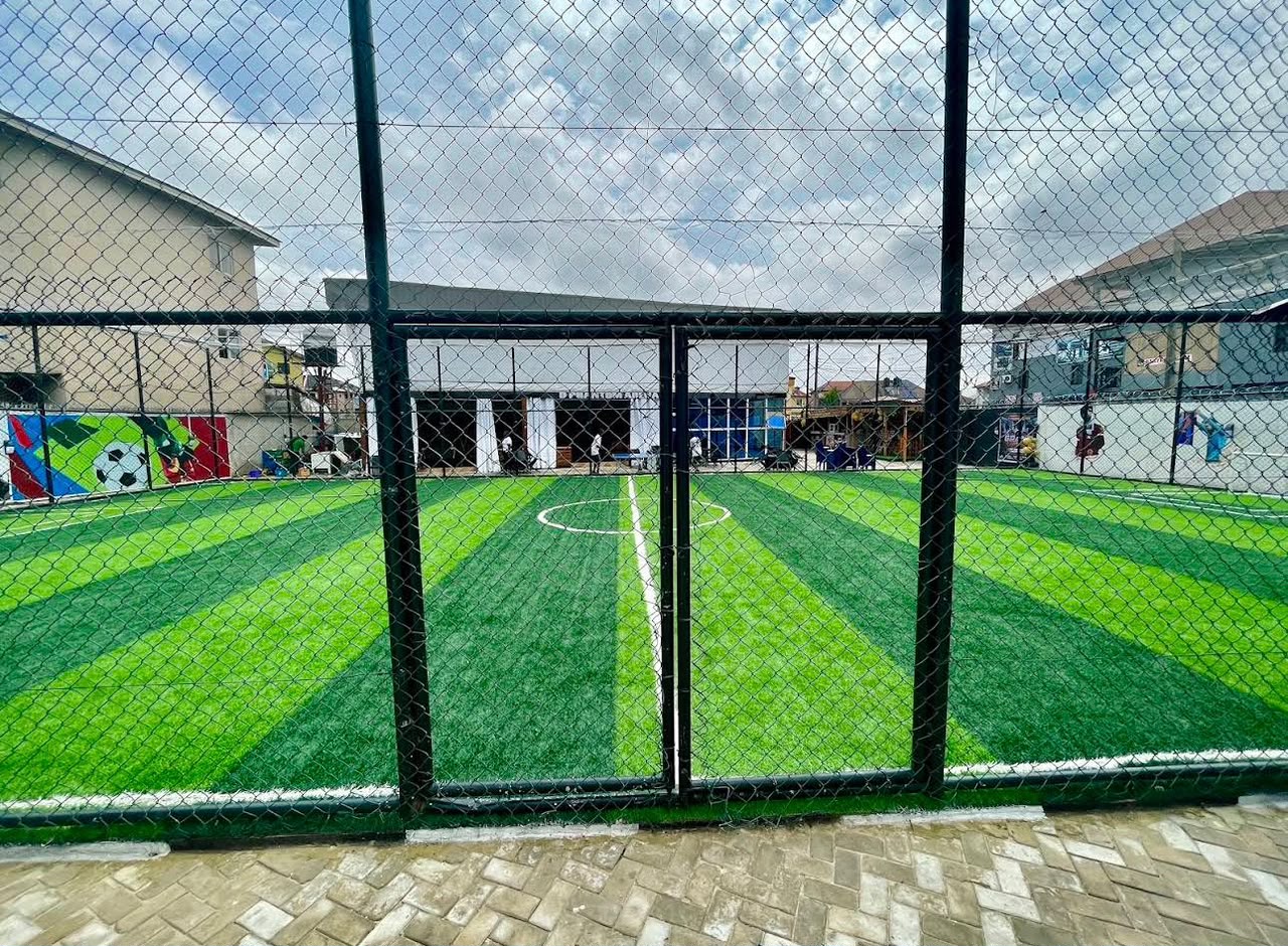 Monaliza Tennis Club seating